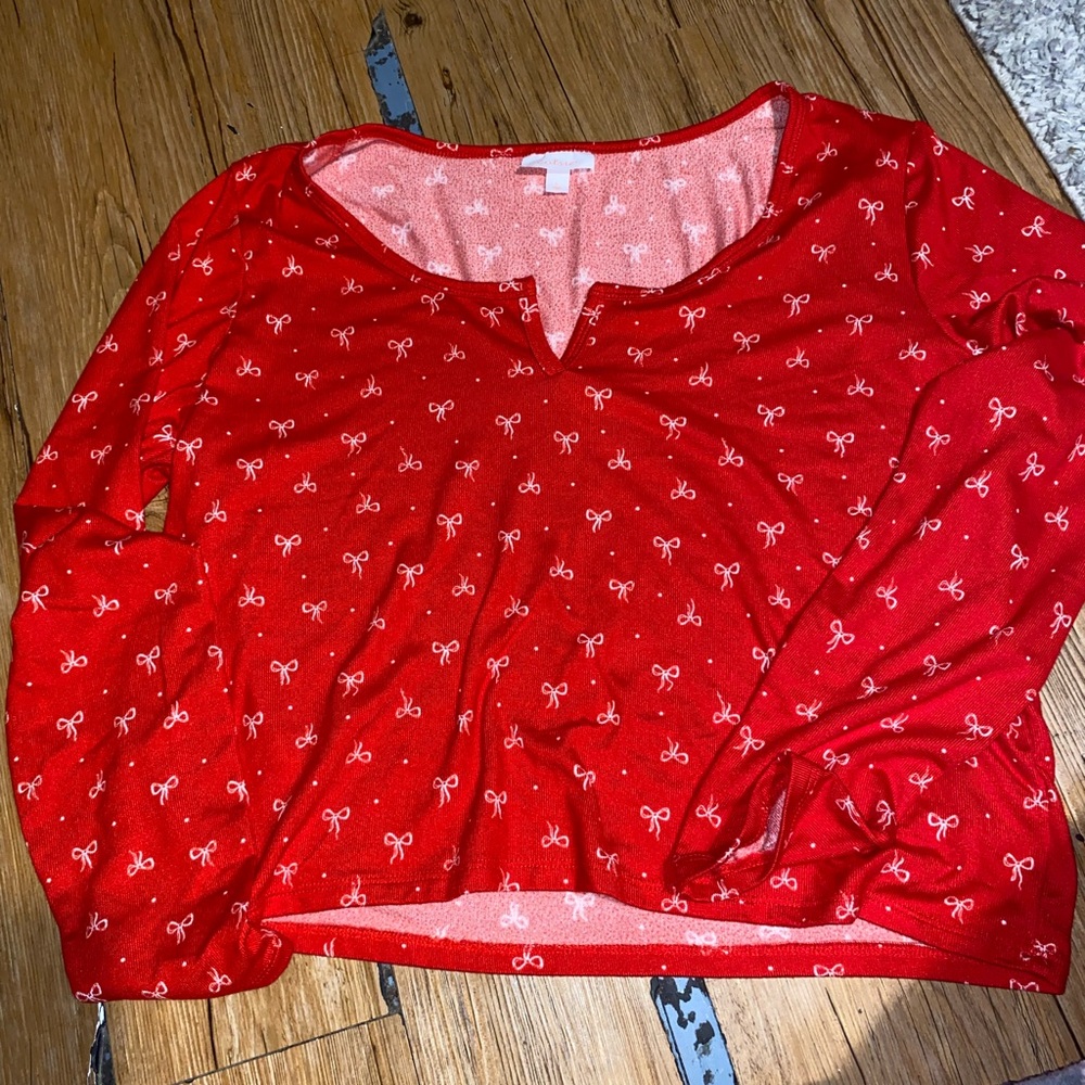 Colsie Red Bow Pattern Long Sleeve Top and Short